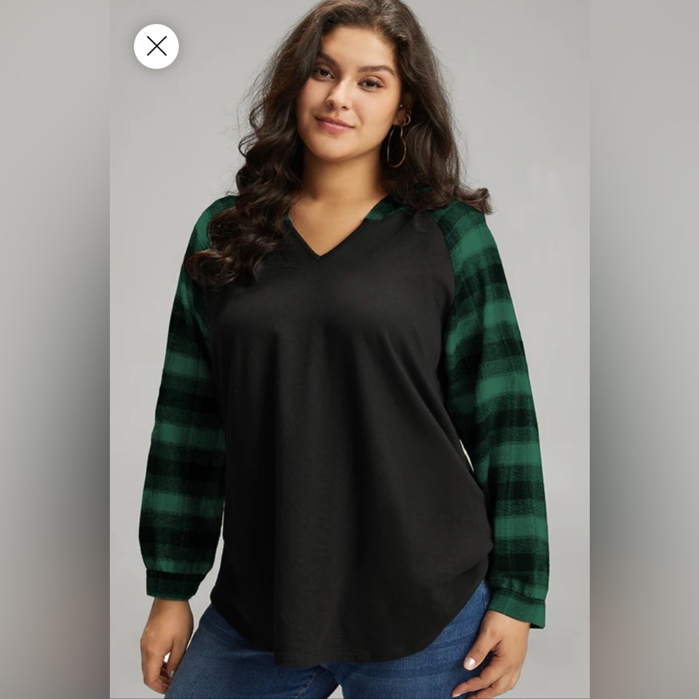 🩷. 697. Plus Size Black and Green Plaid Sleeve Hooded Top